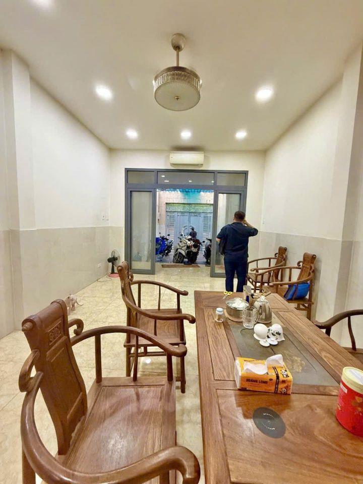 Mặt tiền kinh doanh Đoàn Hồng Phước, 122m2, 4x30m, 3 tầng, 7PN, Giá 11.8 tỷ