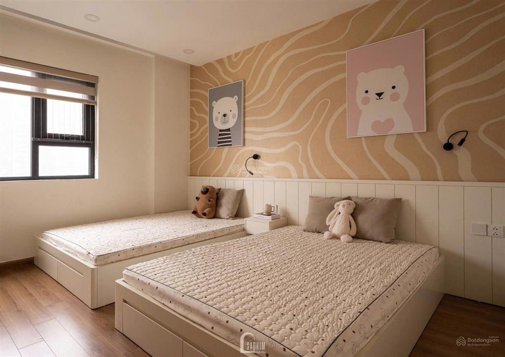 Bán ch 138m2 3p2wc tòa hà nội paragon, tòa a căn góc, tầng trung bc đn, full nội thất, sẵn sổ.