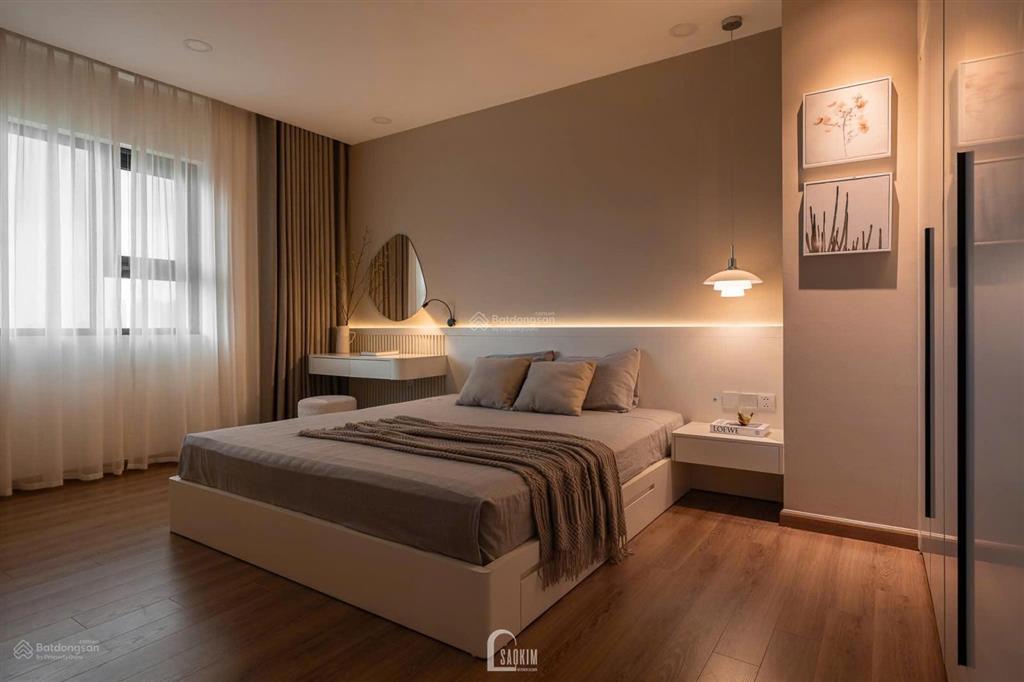 Bán ch 138m2 3p2wc tòa hà nội paragon, tòa a căn góc, tầng trung bc đn, full nội thất, sẵn sổ.