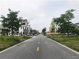 Bán đất dân cư mới nu 9 liên phương, view vườn hoa vị trí kinh doanh, dt 97m2, giá 7.4 tỷ.