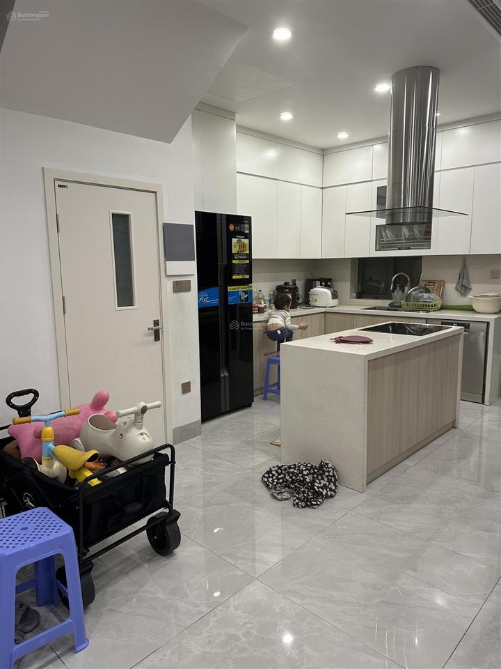 Cần bán gấp liền kề tiêu chuẩn st5 gamuda, 90m2, full nội thất, giá 27,7 tỷ