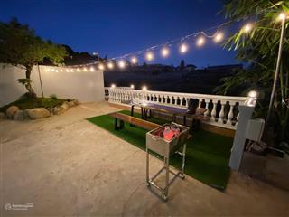 Chính chủ bán đất đà lạt sẵn homestay siêu đẹp dt 1600m2 thổ cư 300m2 mặt tiền 20m pháp lý đầy đủ