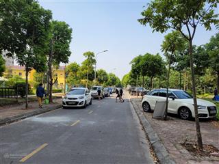 Bán nhà 5t tại thạch bàn, long biên, ngõ ô tô, view công viên hồ bền, ô tô đỗ ngày đêm giá hơn 5 tỷ
