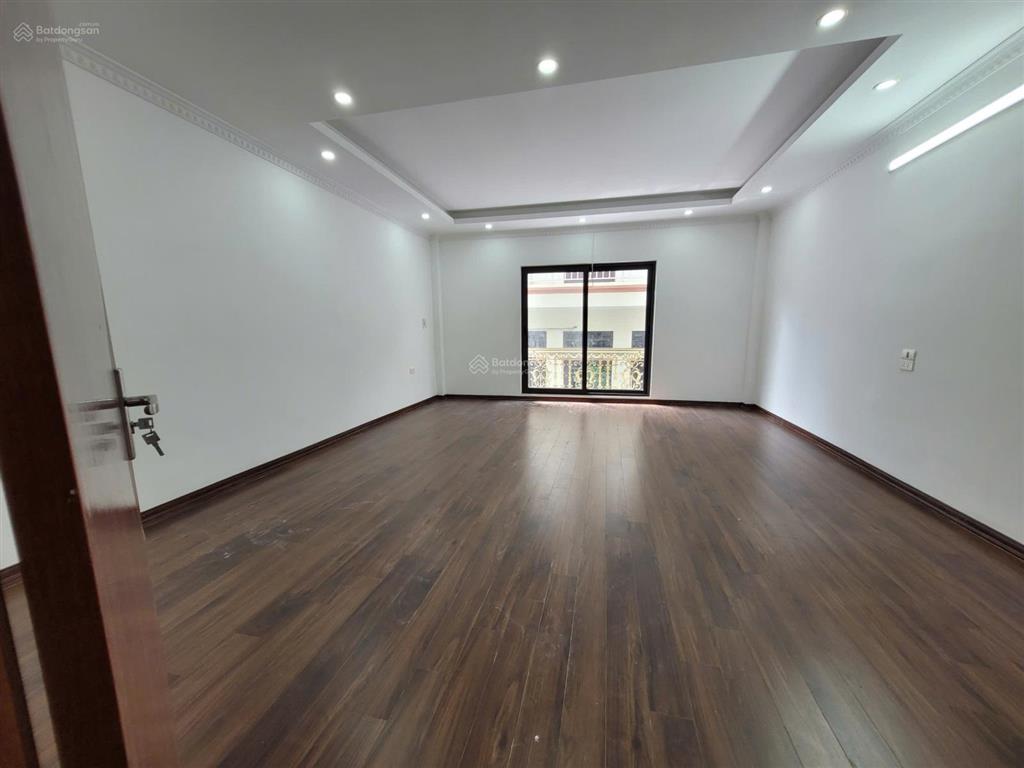 Bán nhà vũ xuân thiều, 6 tầng, thang máy, ngõ ô tô thông giá 11 tỷ.