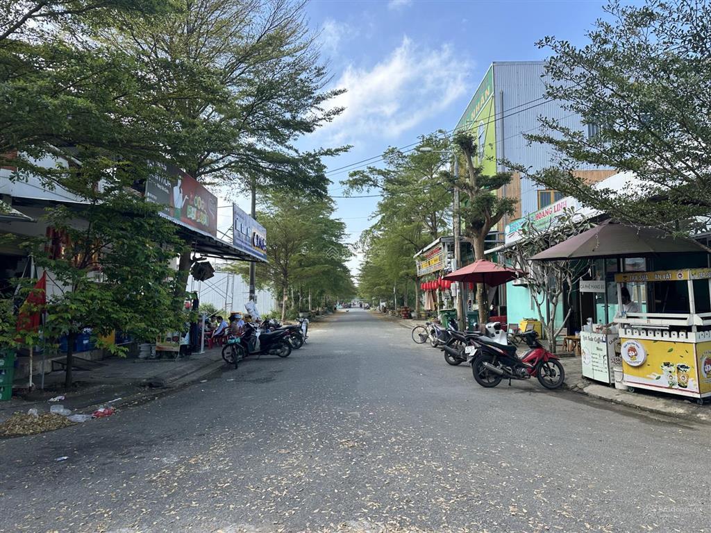 Chính chủ cần bán gấp lô đất đẹp thông chợ cách biển chỉ 800m giá rẻ đầu tư 1.8xx tỷ