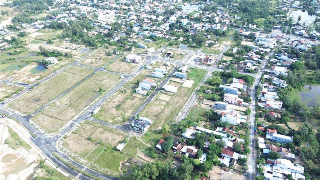 Bán đất biển nam đà nẵng, 160m2 ( ngang 6m )đường nhưa 7.5m, cách biển chỉ 200m, giá chỉ từ 19tr/m