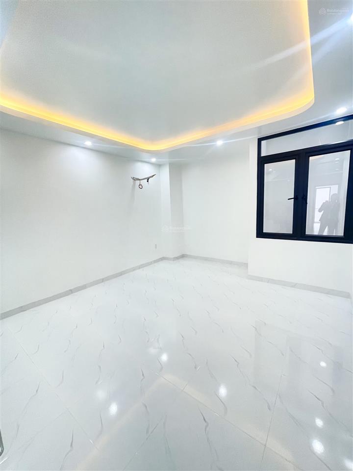 Chỉ 2 tỷ sở hữu được căn nhà 4 tầng him lam hùng vương.  0357 864 ***