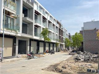 Bán nhà số 8990 him lam hùng vương giá rẻ,  e. nguyên 0357 864 ***