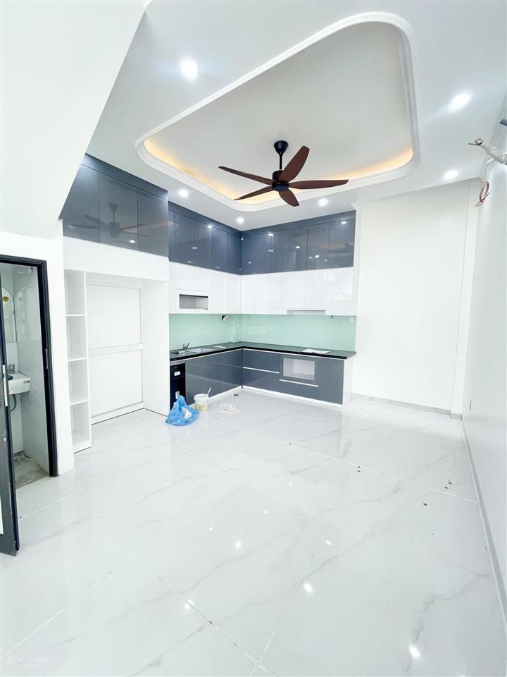 Siêu vip bán căn nhà 4 tầng dân xây cực đẹp mặt vườn hoa tại him lam hùng vương  0357 864 ***