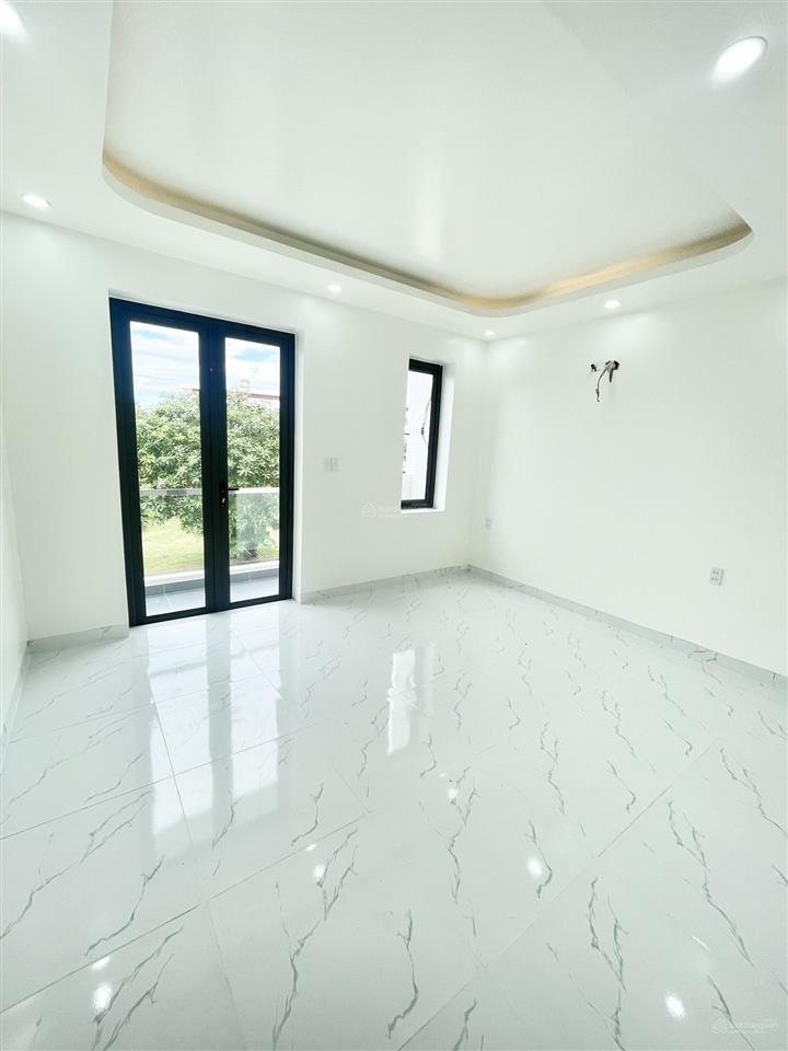 Siêu vip bán căn nhà 4 tầng dân xây cực đẹp mặt vườn hoa tại him lam hùng vương  0357 864 ***