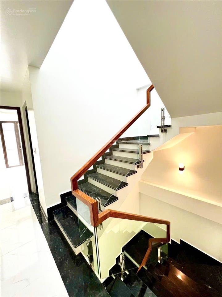 Bán chuyển nhượng  căn nhà 50m2 đã có sổ đỏ dự án him lam hùng vương hp.  e nguyên 0357 864 ***