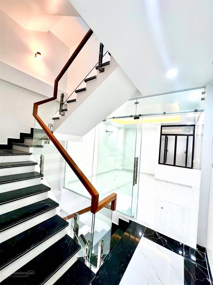 Bán chuyển nhượng  căn nhà 50m2 đã có sổ đỏ dự án him lam hùng vương hp.  e nguyên 0357 864 ***