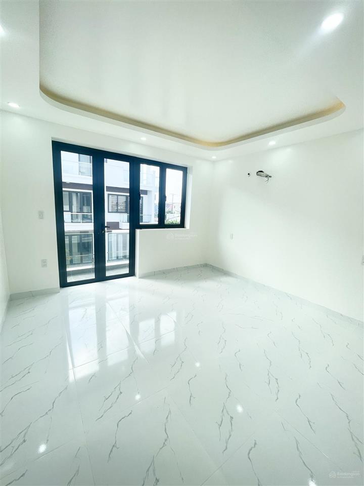 Bán căn nhà 2 mặt tiền giá rẻ dự án him lam.  em nguyên 0357 864 ***