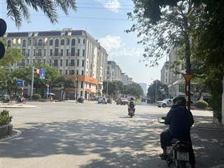 Liền kề kđt vạn phúc 60m 5 tầng đường 17m sau himlam 15.5 tỷ.