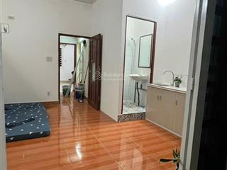 Chính chủ cho thuê phòng ban công lớn đầy đủ nội thất
