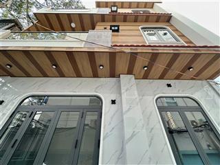 Cách mặt tiền 10m  nhà mới vào ở ngay ! 3 tầng ( ngang 8m x 4,2m )  trần quang khải. q1  9,4 tỷ