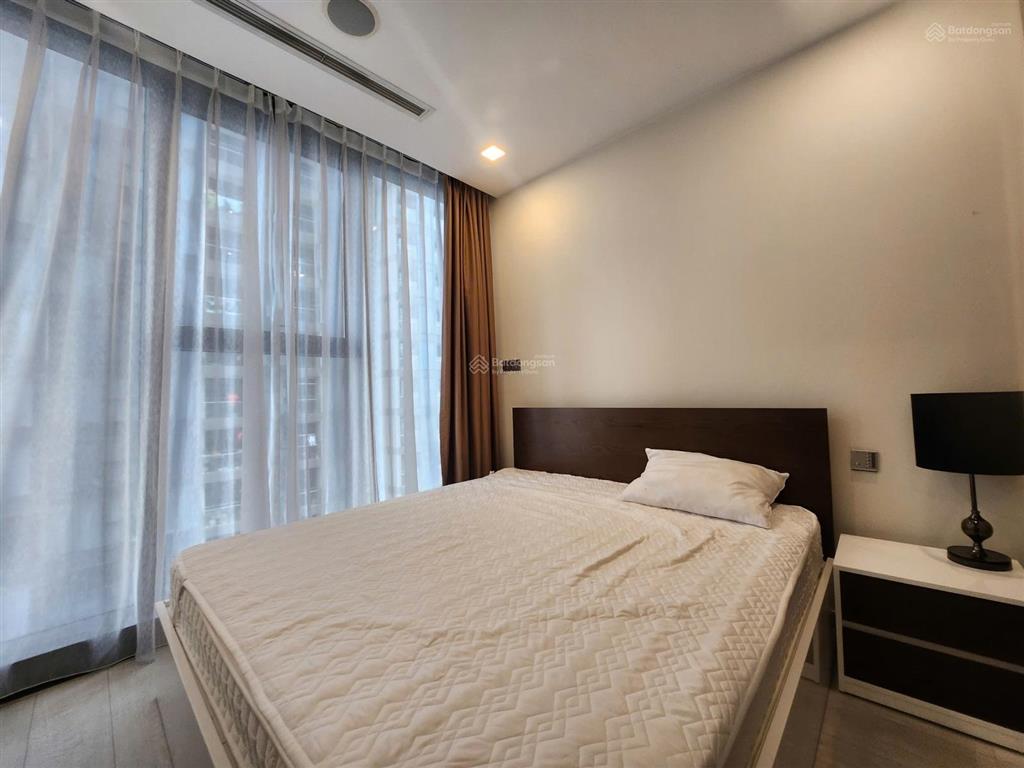 Bán căn hộ 1pn, 50m2 tại vinhomes golden river ba son, 11 tỷ zalo 0937 600 *** xem nhà