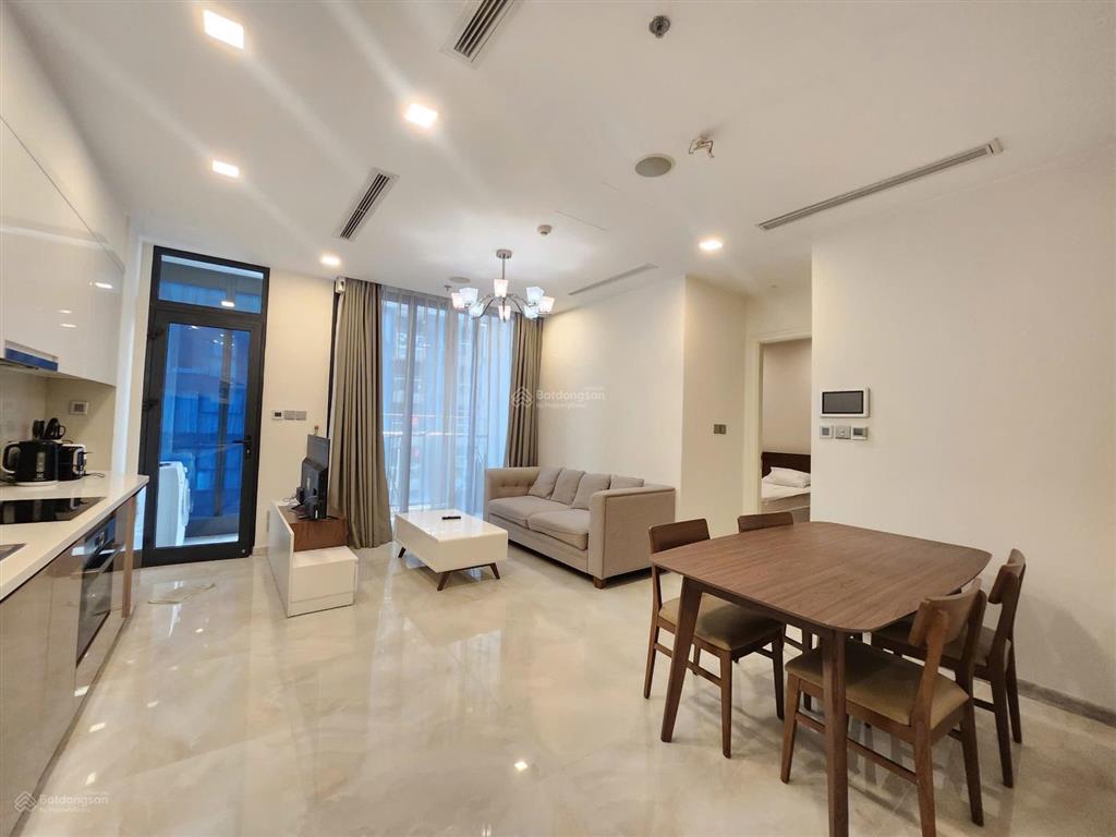 Bán căn hộ 1pn, 50m2 tại vinhomes golden river ba son, 11 tỷ zalo 0937 600 *** xem nhà