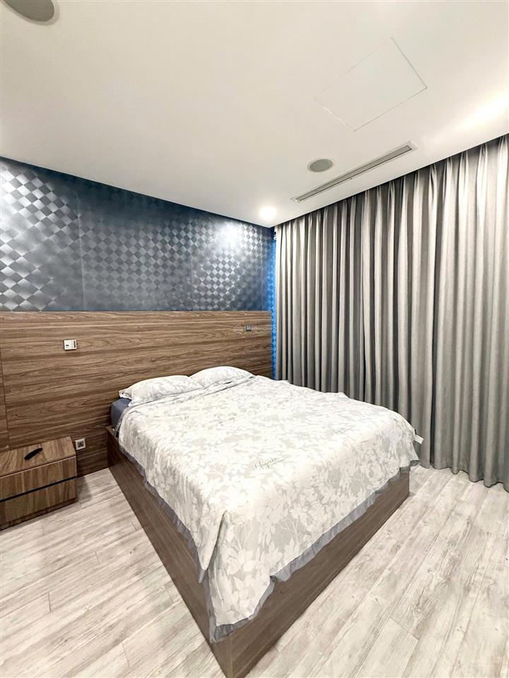 Bán căn hộ ba son, 10 tỷ, sổ hồng lâu dài, tặng full nội thất, chính chủ 0937 600 ***