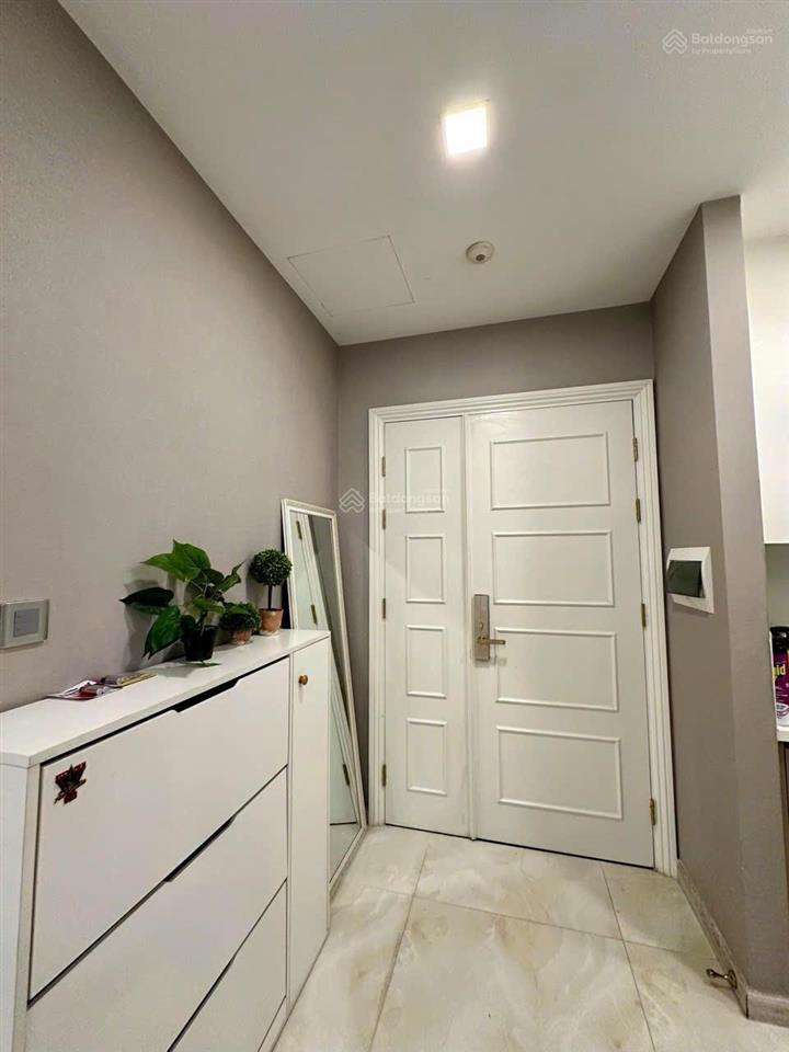 Bán nhanh 1pn view sông giá 9.6tỷ có sẵn hdt 20tr/tháng thương lượng 0937 600 ***