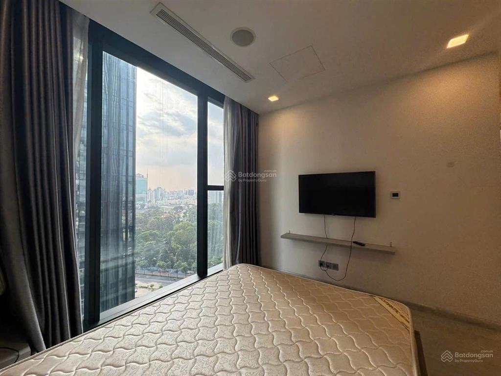 Cho thuê căn hộ a119.01 70m2 tại vinhomes golden river ba son, giá 24 triệu