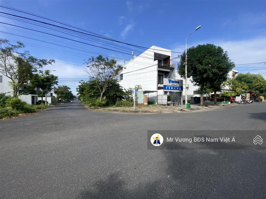 Chính chủ bán góc xây cao tầng 180m2, đường đoàn khuê, nam việt á