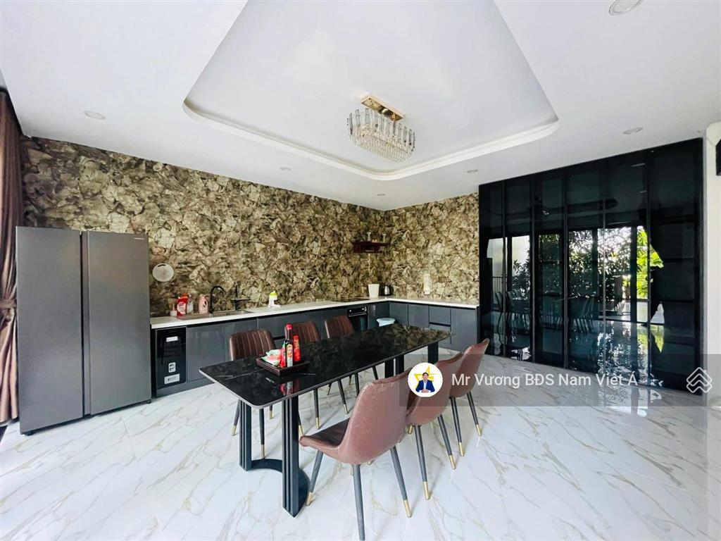 Chính chủ bán villa 3 tầng có hồ bơi đường anh thơ, nam việt á