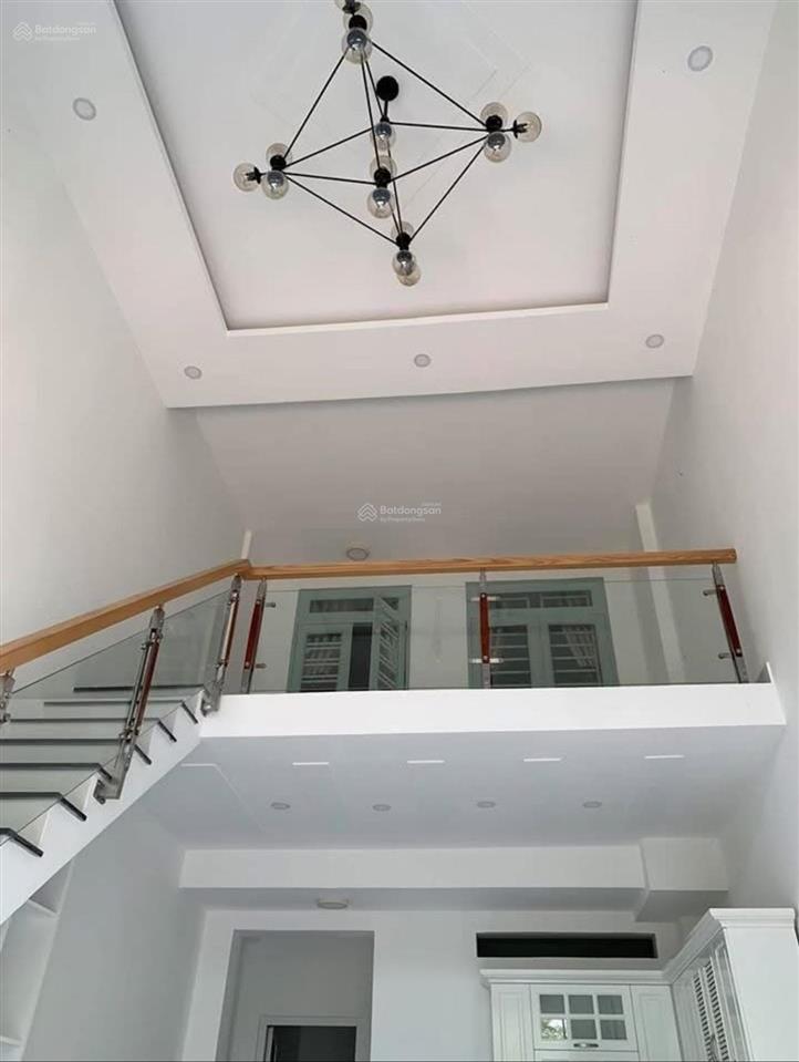 Nhà 2 phòng ngủ (1 phòng ngủ trệt) đường nguyễn triệu luật