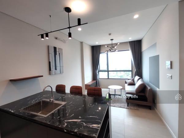 Cho thuê căn hộ đảo kim cương 2pn 2wc, 90m2  full nội thất  tầng cao, view sông  giá 26tr/tháng