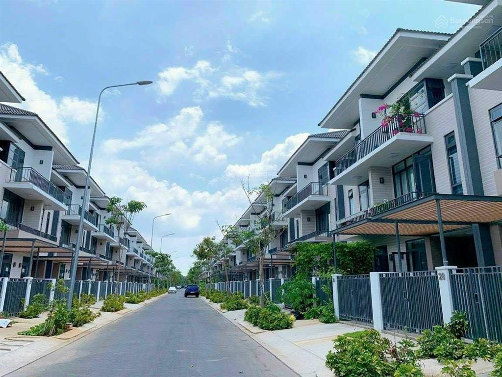 Hàng hot  biệt thự lavila kiến á nhà bè cần bán gấp giá 12 tỷ  sổ hồng   0932 991 ***