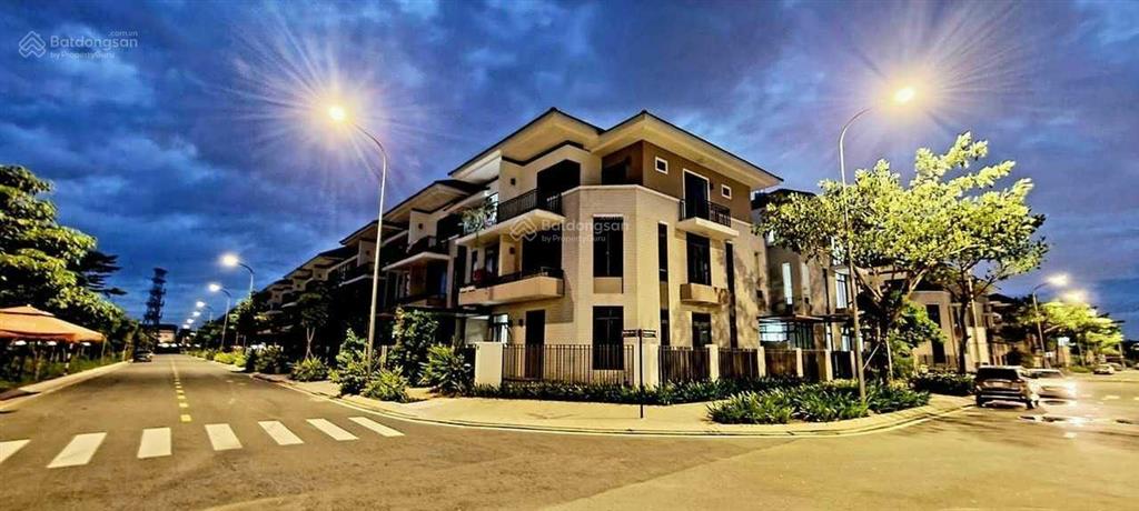 Hàng hot  biệt thự lavila kiến á nhà bè cần bán gấp giá 12 tỷ  sổ hồng   0932 991 ***