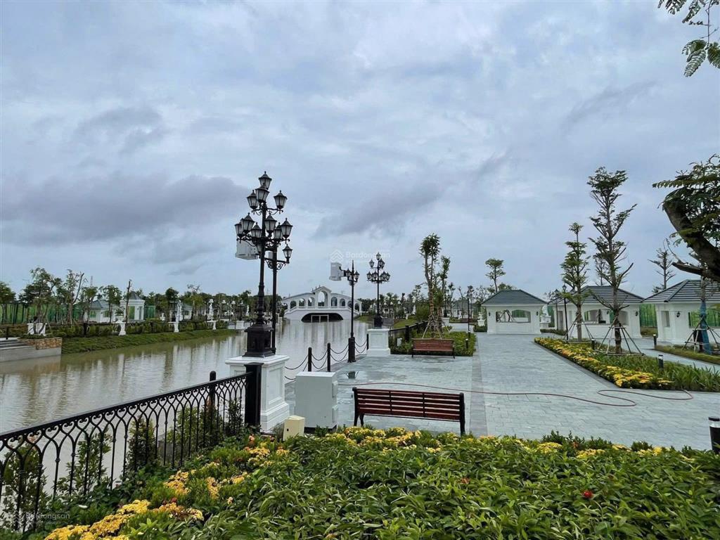 Nhà phố t&t 108m2 giá 5.3 tỷ hỗ trợ vay 70% căn đẹp  0932 991 ***
