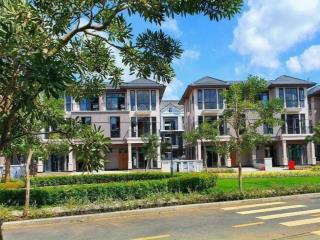 Cần tiền bán gấp biệt thự gs  zeitgeist nhà bè  200m2  giá 26 tỷ  view công viên  0932 991 ***