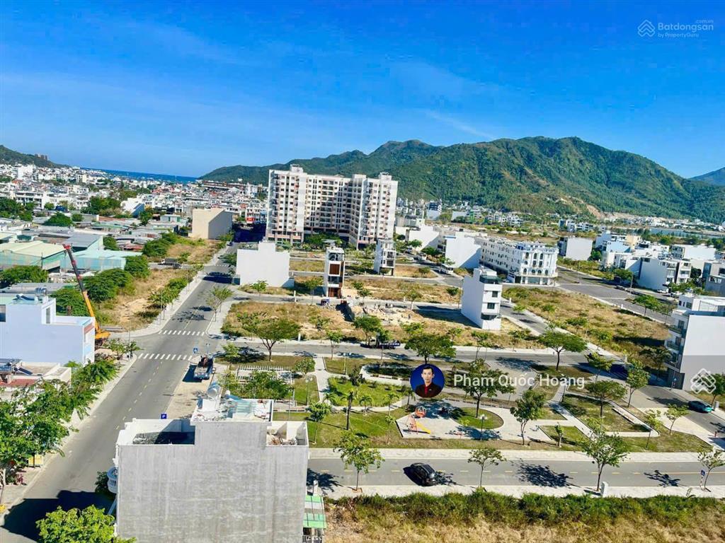 9tỷ bán lô đất đường a1 (võ văn kiệt) vcn phước long 2.  em hoàng 0905 907 *** ạ