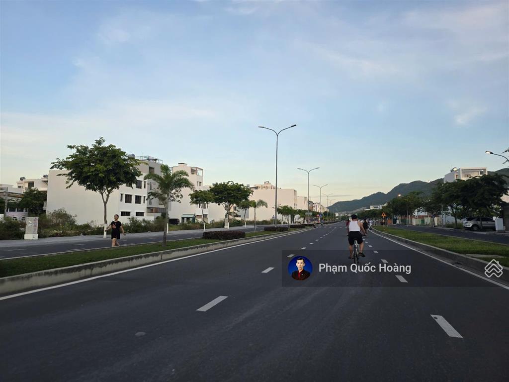 9tỷ bán lô đất đường a1 (võ văn kiệt) vcn phước long 2.  em hoàng 0905 907 *** ạ