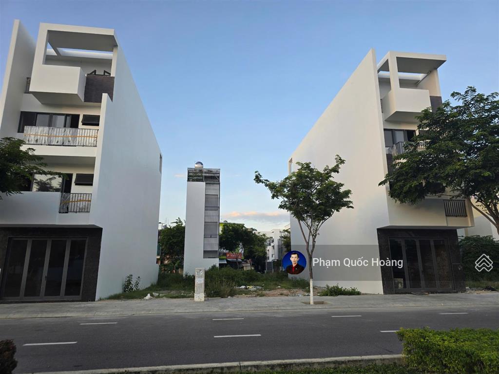 9tỷ bán lô đất đường a1 (võ văn kiệt) vcn phước long 2.  em hoàng 0905 907 *** ạ