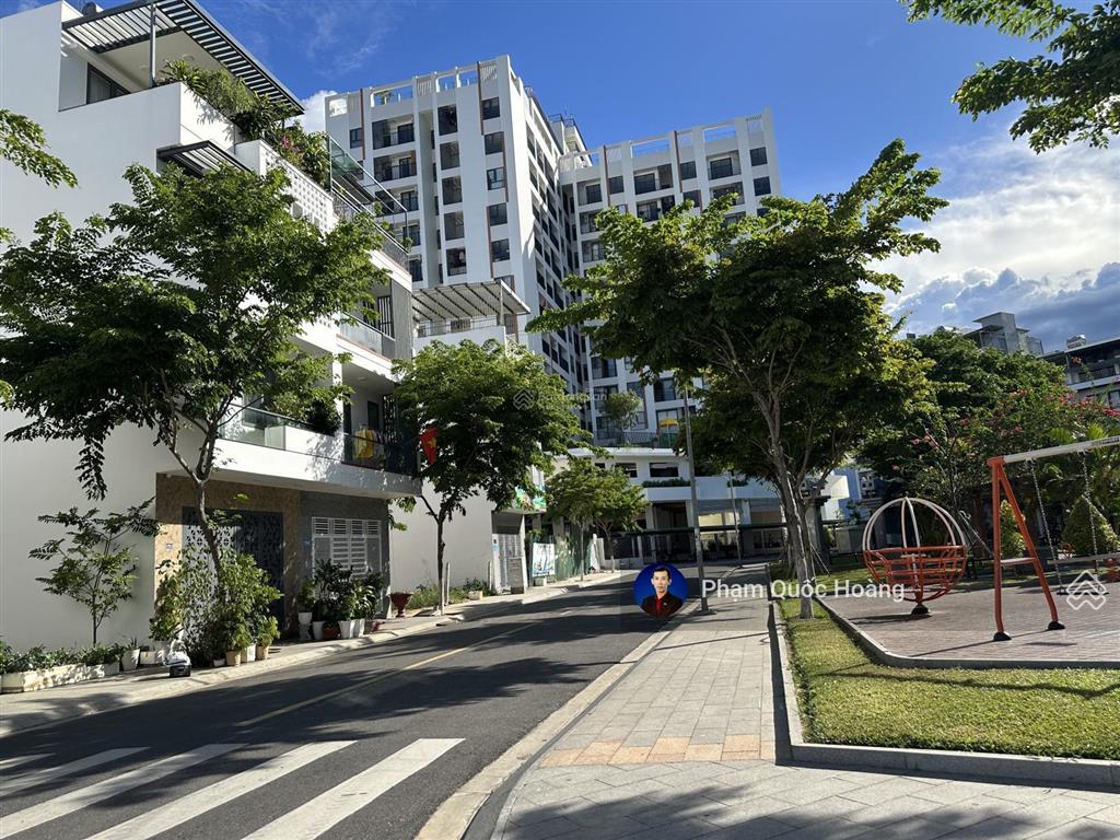 Lô đất đẹp 6.75tỷ đối diện công viên kdt vcn phước long 1.  em hoàng 0905 907 *** ạ