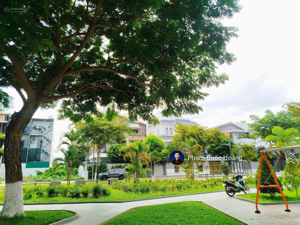 8,5ty bán lô góc ngay công viên  vcn phước long 1. lô rất đẹp.  em hoàng 0905 907 ***