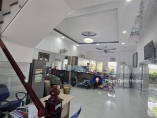 Cho thuê nhà 15tr hà quang 2 .với 4 pn và 5wc .  em hoàng 0905 907 *** ạ