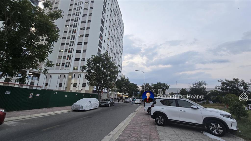 Trực diện công viên lớn. xây 3 tầng 1 tum 77tr/m2. kdt hà quang i.  em hoàng 0905 907 *** ạ