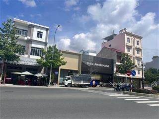 Bán đất đường nguyễn văn hưởng (đường số 22 cũ) .lô vip . ngang 8m . giá 8ty550 .  em hoàng ạ