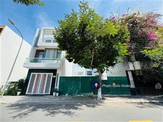 5.9 tỷ lô sạch vcn phước long 1 đường b2 .gần công viên .  em hoàng 0905 907 *** ạ .