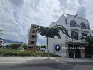 6ty435tr . bán nhanh lô rẻ nhất kđt vcn phước long 2 . đường a2 .  em hoàng 0905 907 *** ạ