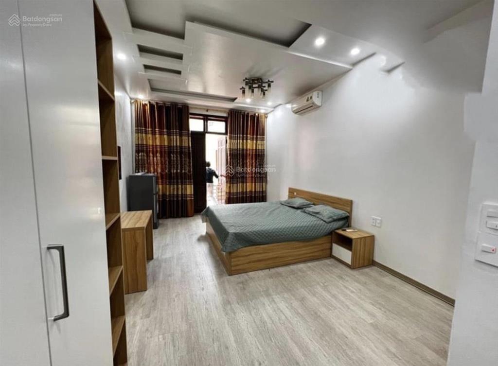 Cho thuê nhà khu phân lô văn cao, dt 70m2, 4 p.ngủ khép kín.