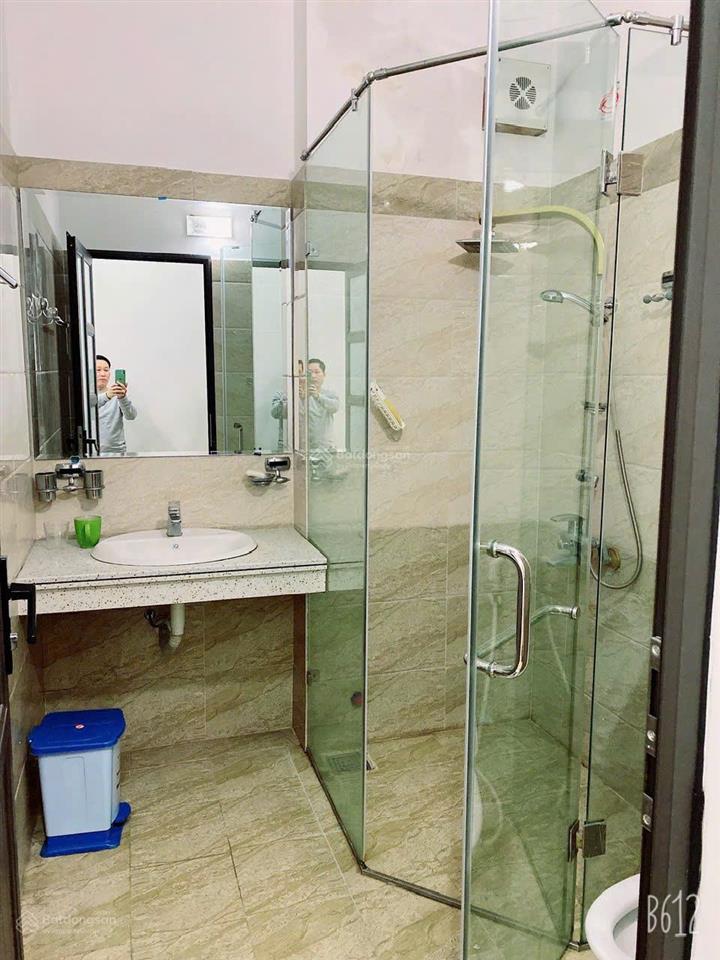 Cho thuê nhà tuyến 2 văn cao, 5 phòng ngủ khép kín, dt 80m2 x 4 tầng