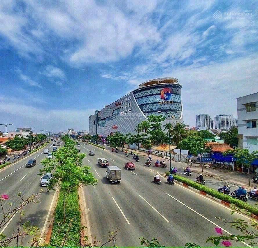 Đất bên sông hiệp bình chánh ngay tttm gigamall dt 7,5m x 18m đường 8m hai xe hơi tránh nhau.