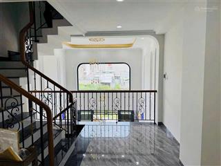 Bán nhà 1 trệt 1 lửng 3 lầu, đường 40 hiệp bình chánh  giá 7.5 tỷ  đường 7m trải nhựa có vỉa hè