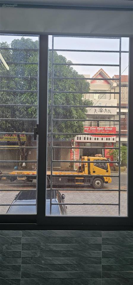 Chính chủ bán gấp căn hộ seaview 1 khu đô thị chí linh 167,5m2 + 20m2 giếng trời đầy đủ nội thất