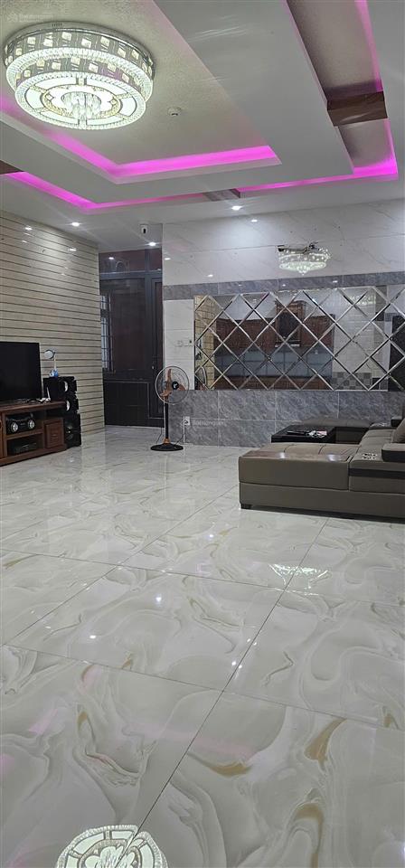 Chính chủ bán gấp căn hộ seaview 1 khu đô thị chí linh 167,5m2 + 20m2 giếng trời đầy đủ nội thất