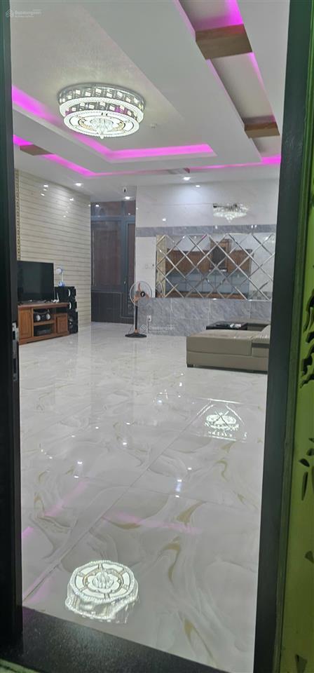 Chính chủ bán gấp căn hộ seaview 1 khu đô thị chí linh 167,5m2 + 20m2 giếng trời đầy đủ nội thất